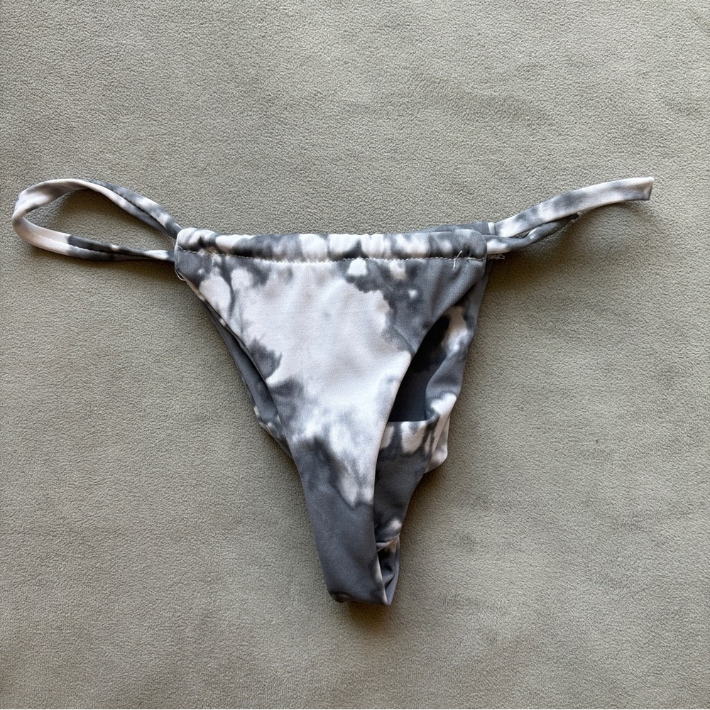 Gray Tie-Dye G-String Swimwear - Picture 5 of 7